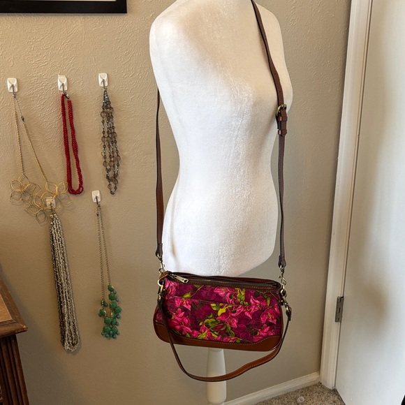 NWOT Patricia Nash Nova Bougainvillea Along the Coast Leather Crossbody - Picture 3 of 9